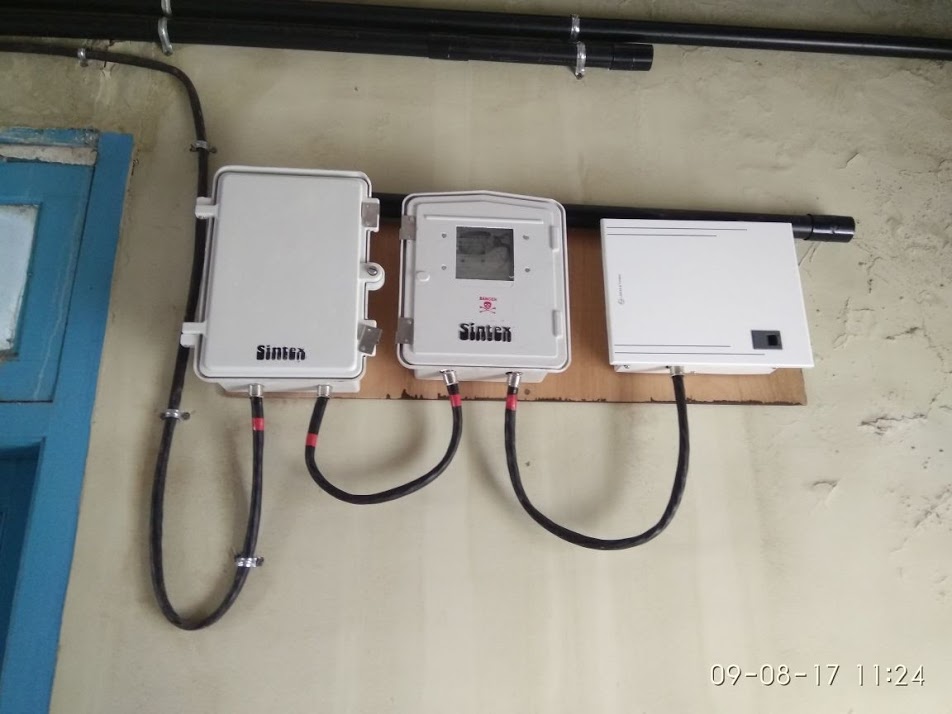Street Light Junction Box - Smc Composite, Flexible Cable Entry , Shockproof, Rustproof, Fire Retardant, Tamper-proof, Weatherproof, Maintenance-free