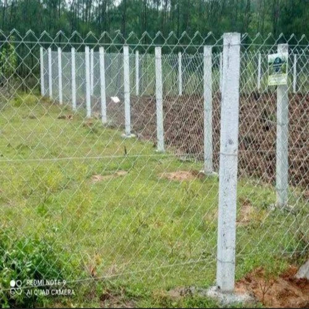 fencing pole with iron wires
