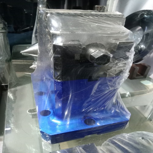 5 Axis Vice With Block