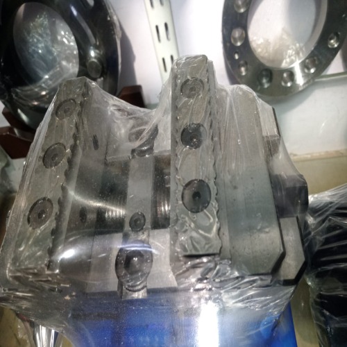 5 Axis Vice With Block - Application: Used In Milling Machines