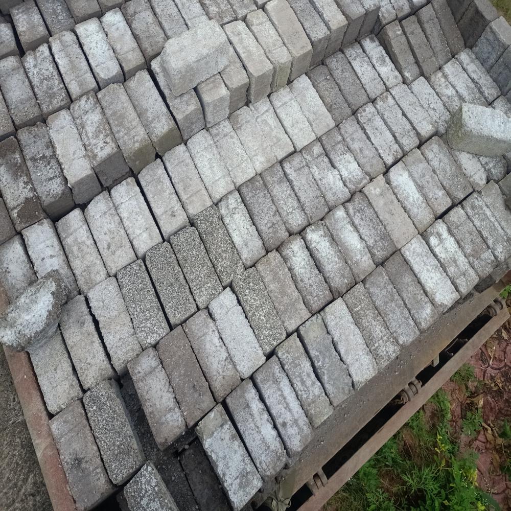 Fly Bricks - Color: Brown