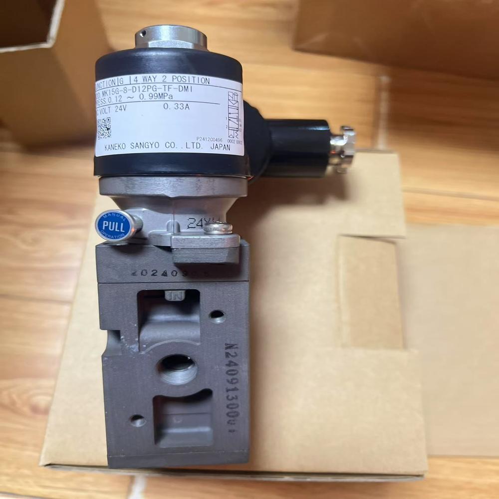 Kaneko 4-Way Solenoid Valve (Single) - Mk15G-8-D12Pg-Tf-Dm1 - Color: Black