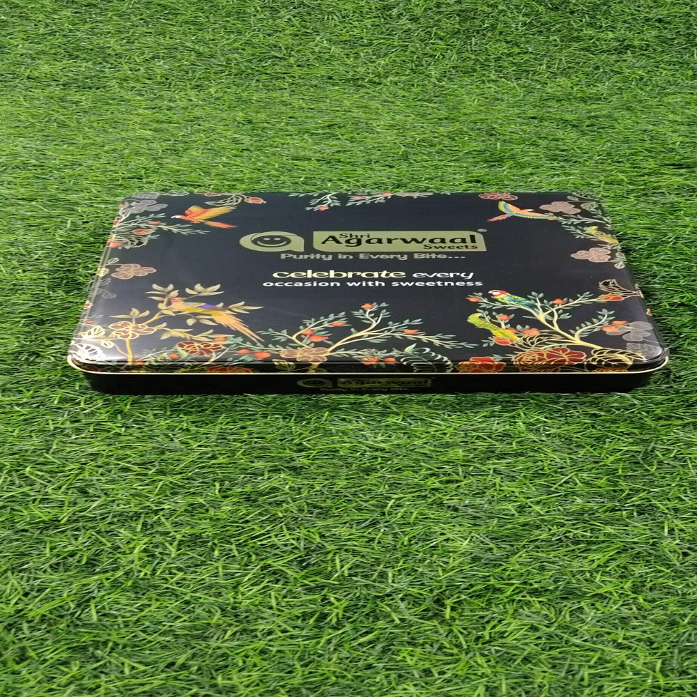 Sweet pack tin container