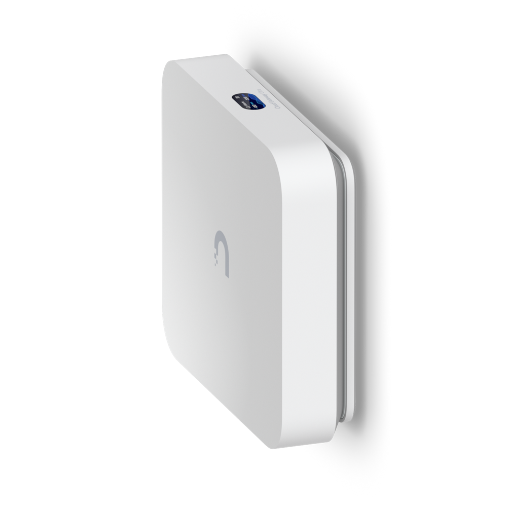 Ubiquiti Ucg-ultra - Features: Good Quality