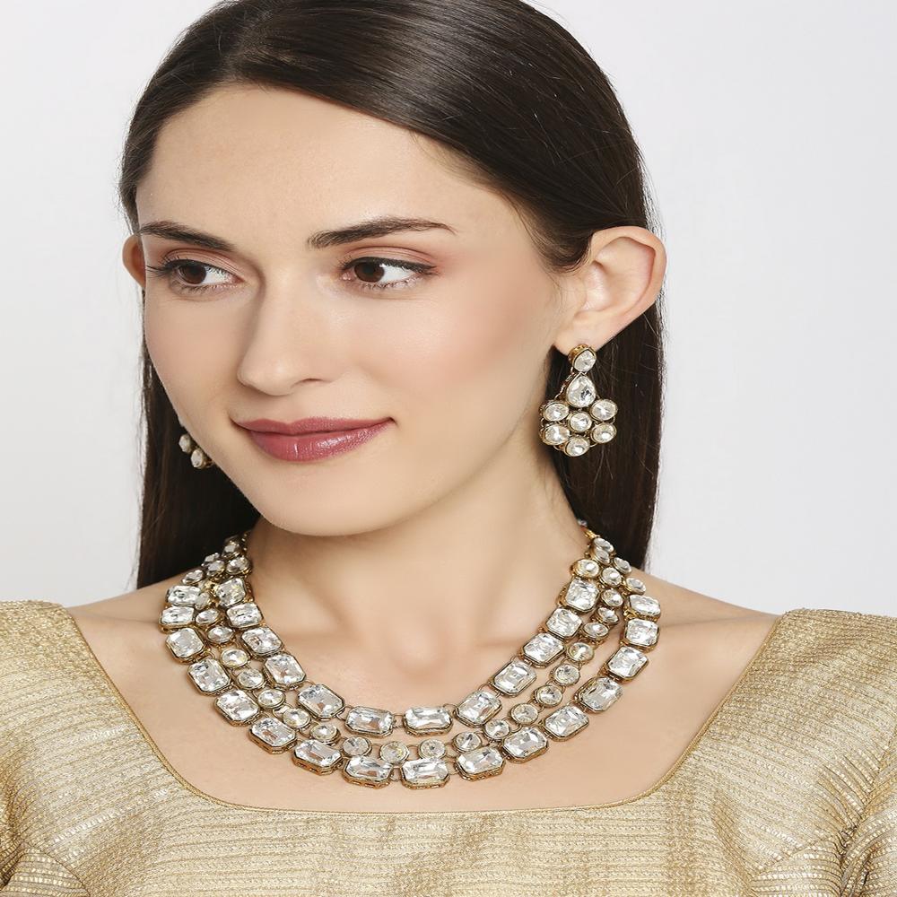 Elegant White Kundan Alloy Jewellery Set