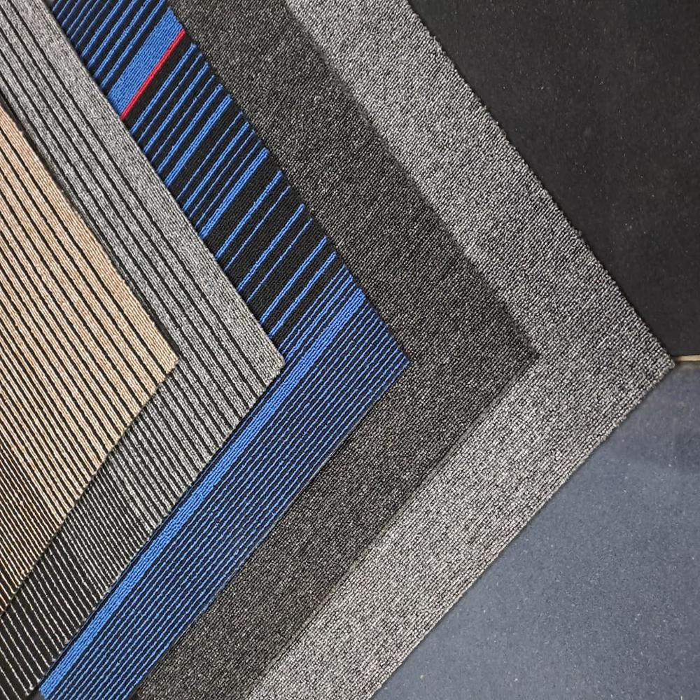 Carpet Tiles - Power Source: Manual