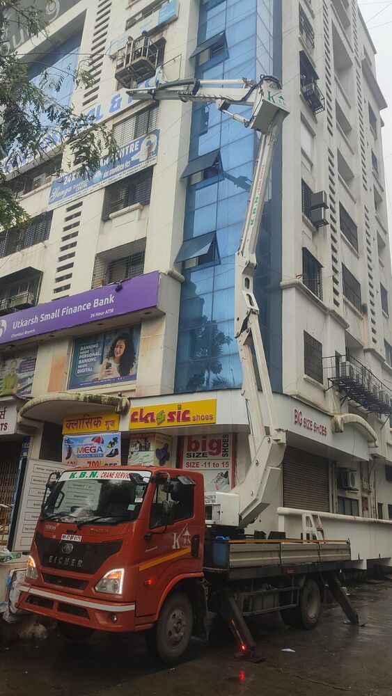 24m Truck Mounted Manlift