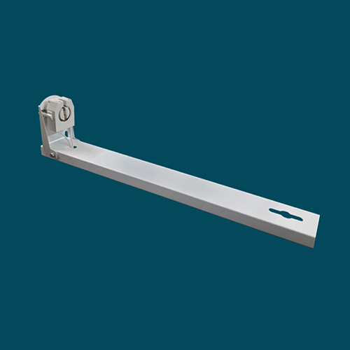 1X18-20 Strip Light Patti For 4 Feet Led Retrofit Tube - Color: White
