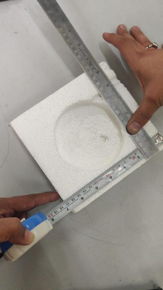 सफेद थर्माकोल -