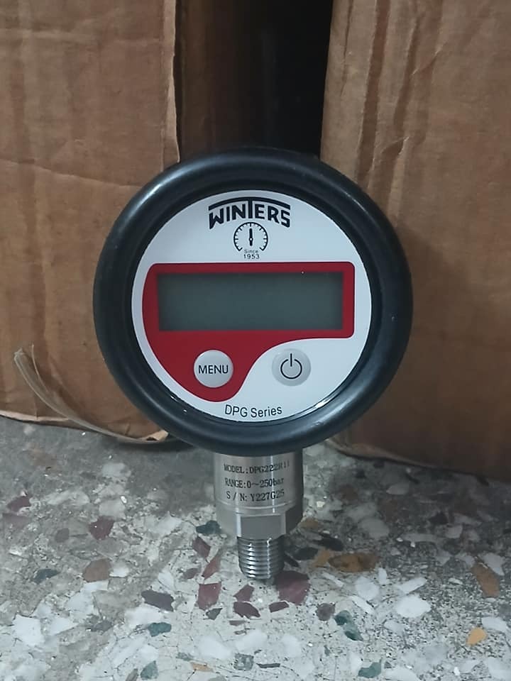 Winters Instruments Canada Digital Pressure Gauge MODEL DPG209R11 RANGE -1 To 25 bar