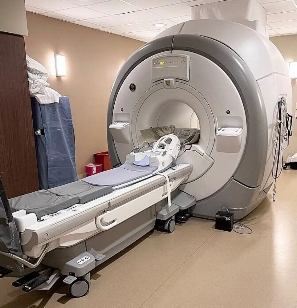 Refurbished GE 1.5T Optima MRI Machine