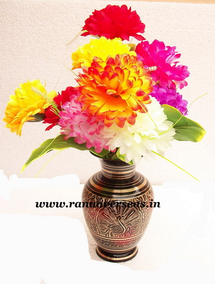 Brass Metal Flower Vase In Nakkashi Work Height: 15 Inch (In)