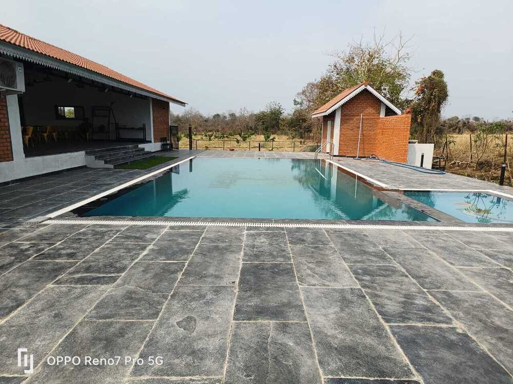 Cm-48-22033 Pool Working - Application: Floor Tiles