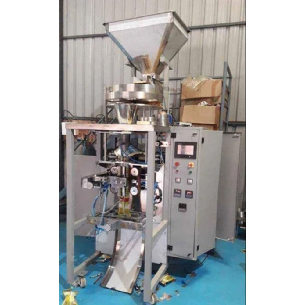 Automatic Snacks Pouch Packaging Machine - Automatic Grade: Semi-automatic