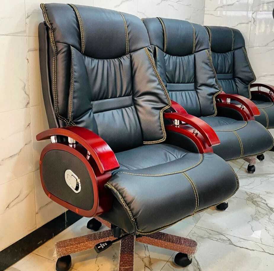 Recliner  Chair - Color: Brown And Silver