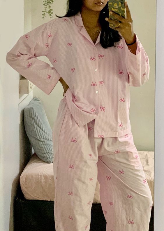Pink bow cotton nightsuit
