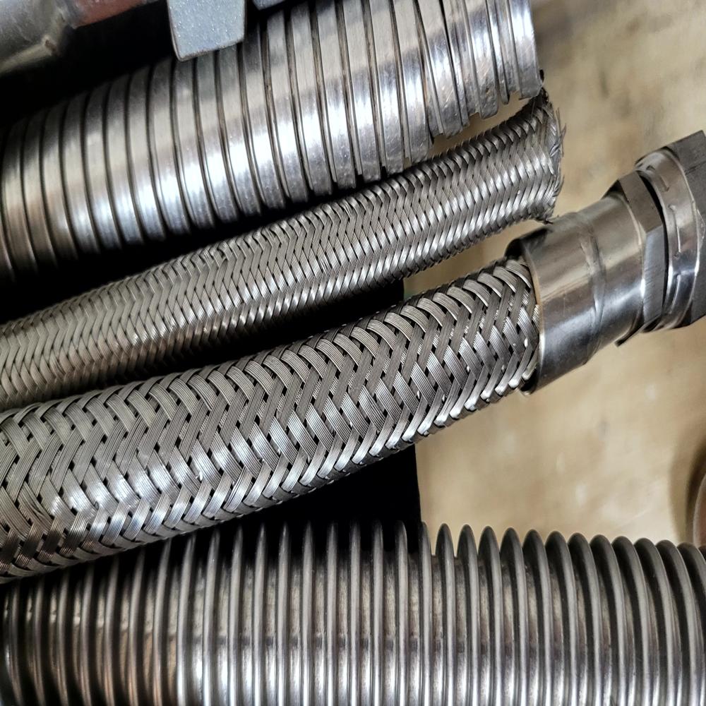 Corrugated Stainless Steel Hoses - Stainless Steel Ss 304/ss 316/ss 321, Nb 6 Mm To 300 Mm, Up To 350 Bar, High Flexibility, Pressure Resistant, Leak-proof
