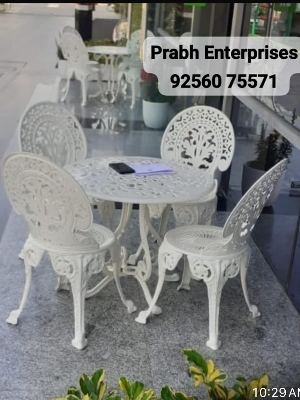 Cast aluminum Chair and table