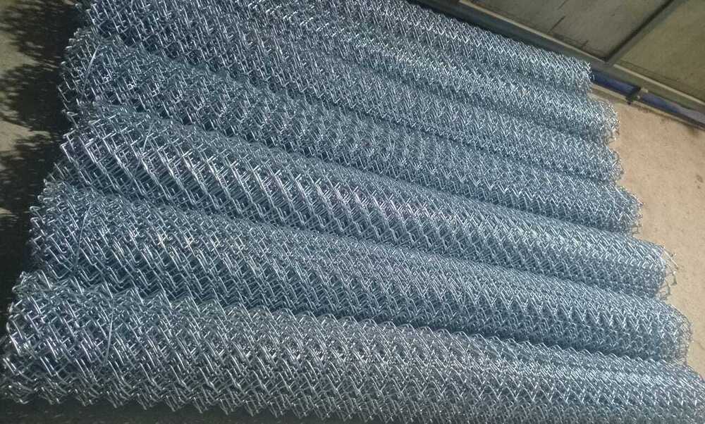 Chainlink wire mesh