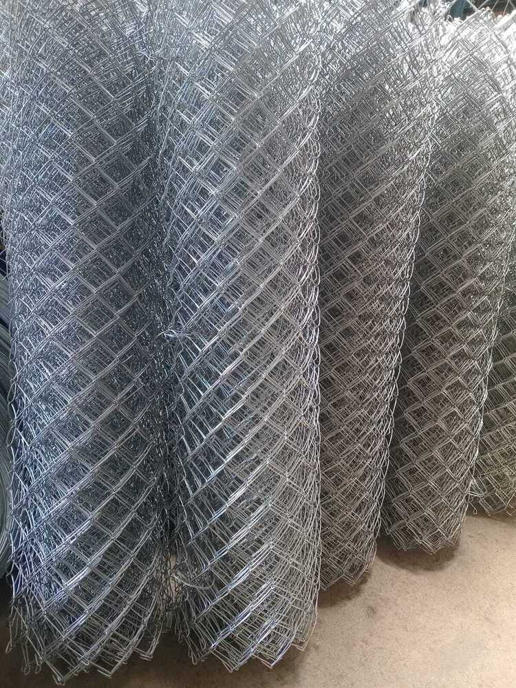 Chainlink wire mesh