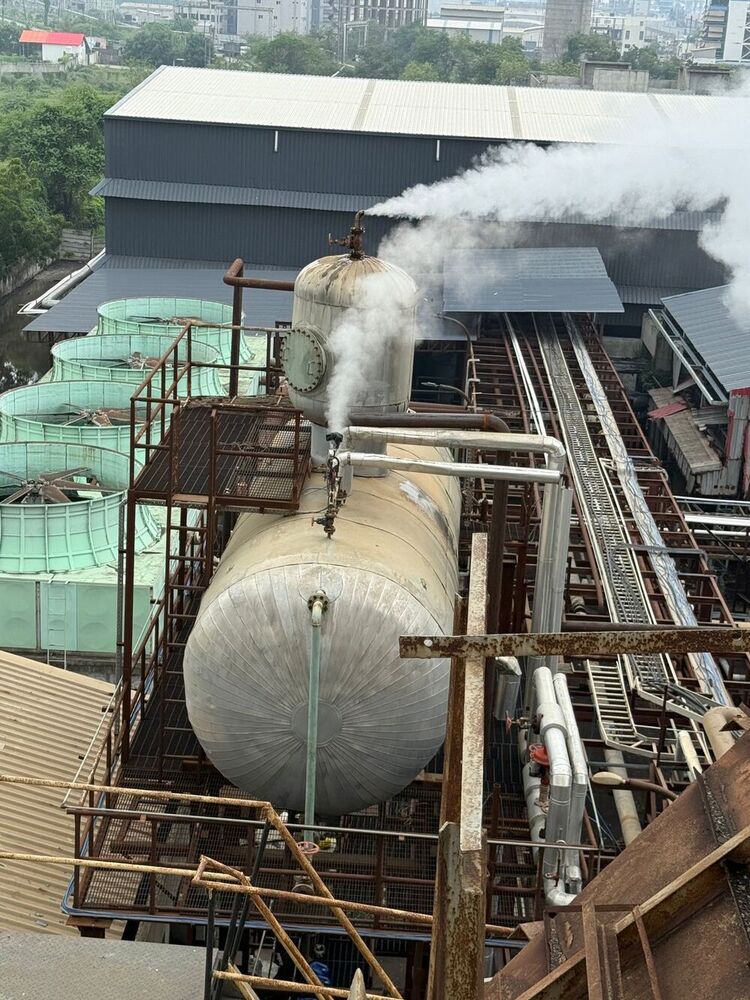 Deaerator Tank - Color: Grey