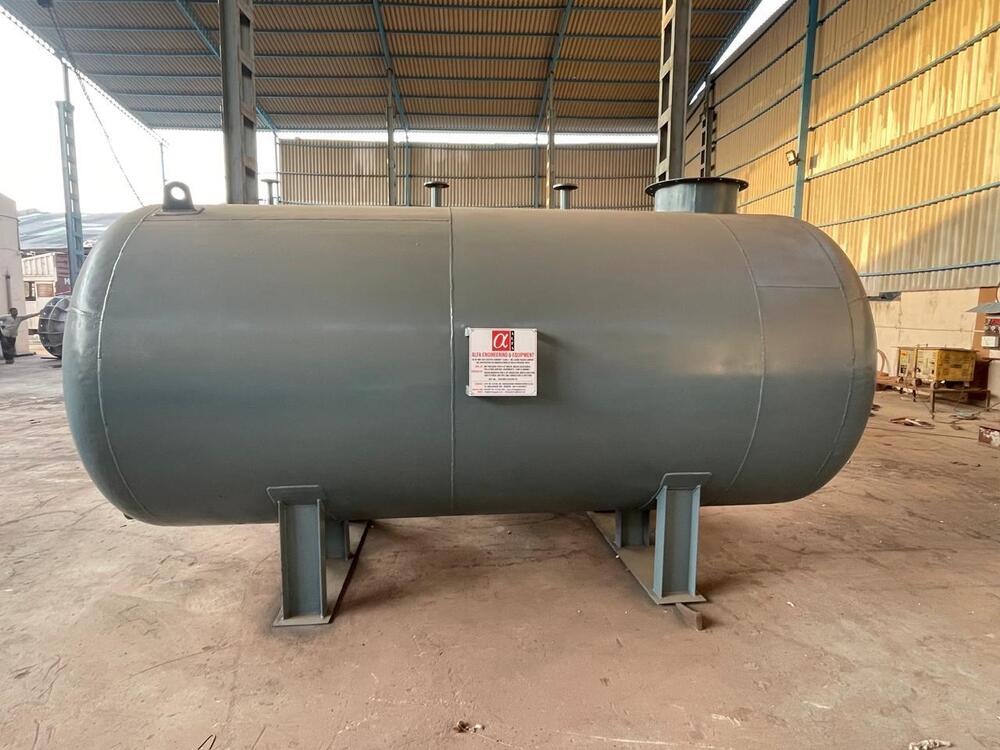 Feed Water Tank - Color: White