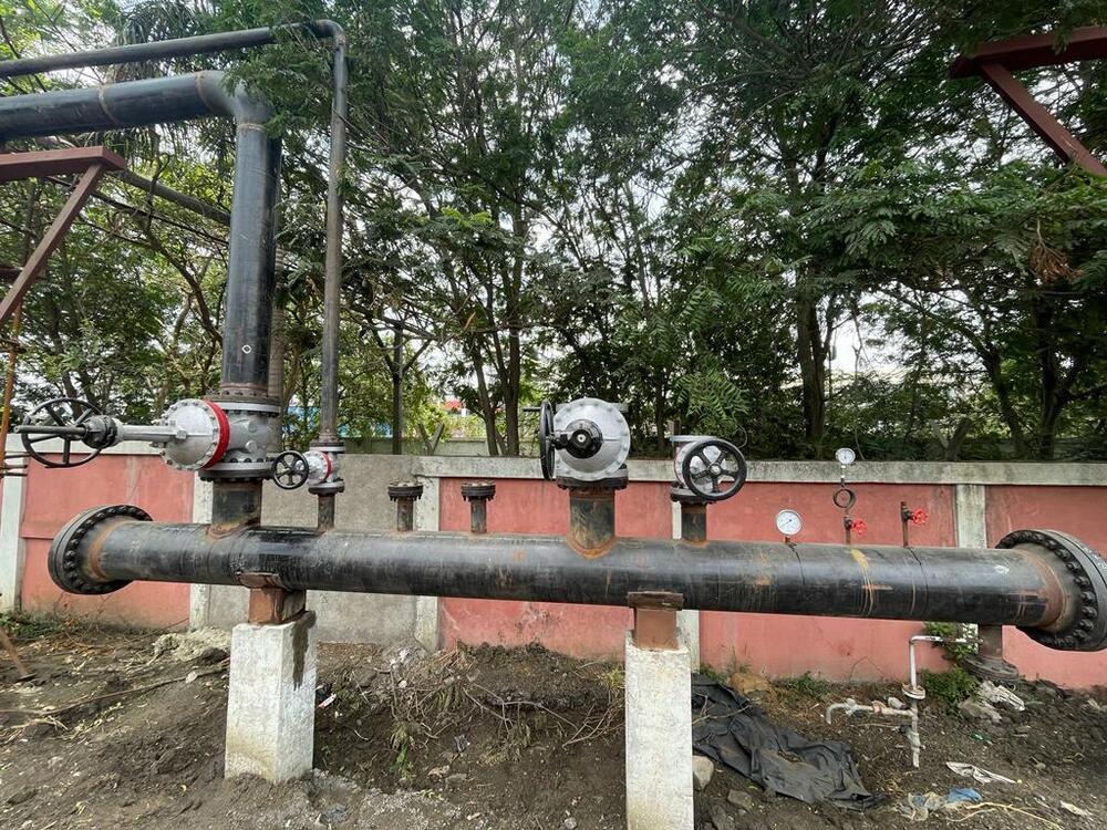 Steam Header - Color: Silver