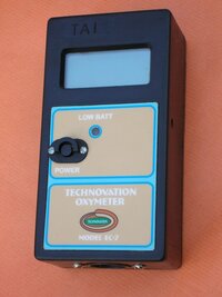 Sr-ec 7 & 77( Oxygen Portable Analyser) - Color: Black