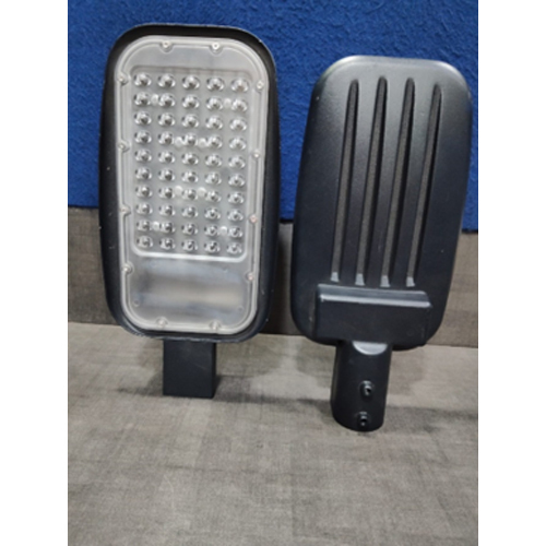Cl-S L-303 Housing Lens Street Light - Color: Black