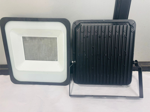 Cl-F L-104 Eco Flood Light Downchoke White Reflector With Frame Housing - Material: Metal And Plastic