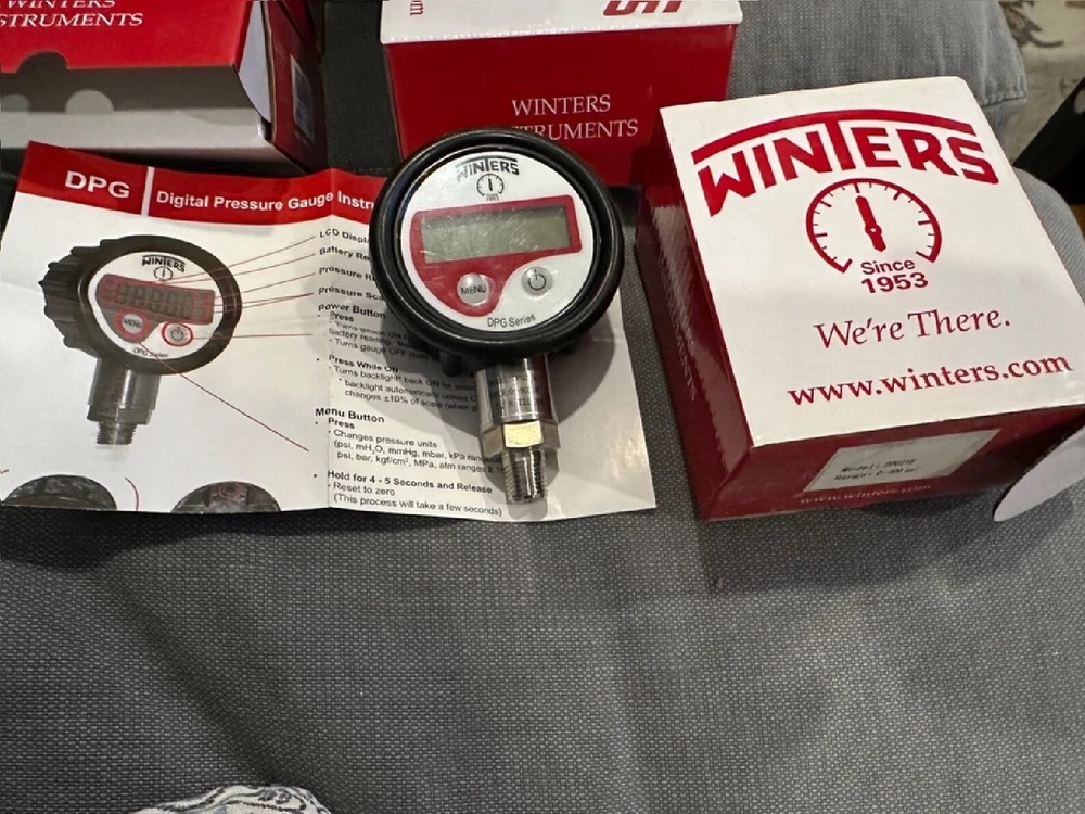 Winters Instruments Canada Digital Pressure Gauge MODEL DPG212 RANGE 0 To 30 PSI