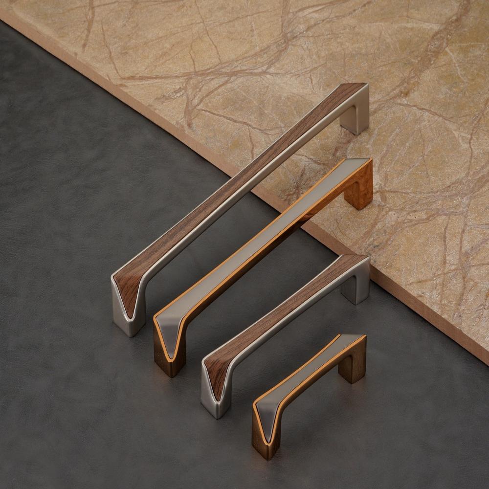 Zinc Recessed Handle - Color: Satin/Cubic
