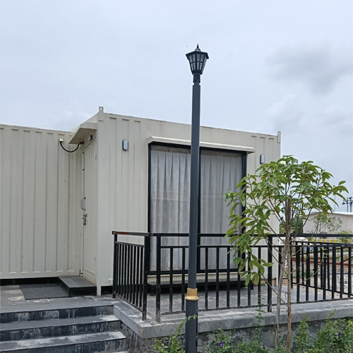 020 Decorative Garden Pole - Color: Black