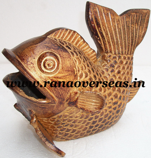 Golden Brass Metal Dolphin Fish In 9 X 7 Inches