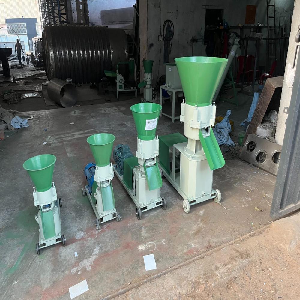 Ms Animal Feed Making Machine - Automatic Grade: Semi-automatic