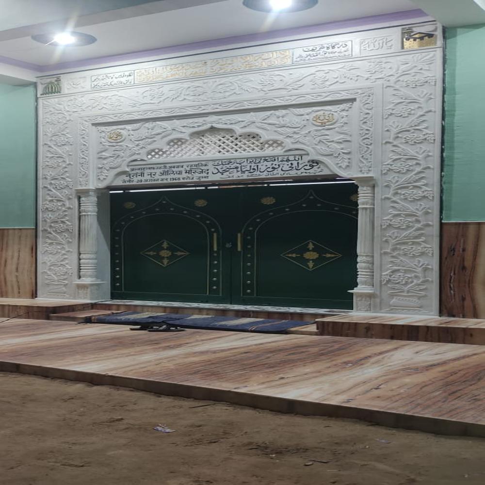 marble Masjid mimber and qibla