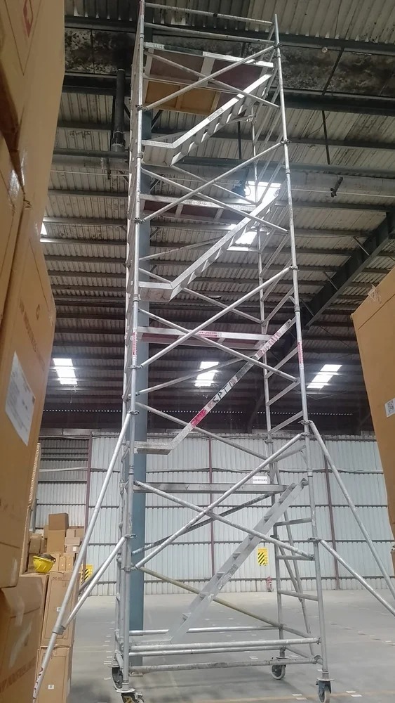 Extra Reach Aluminium Scaffolding Ladder - Feature: Rust Proof