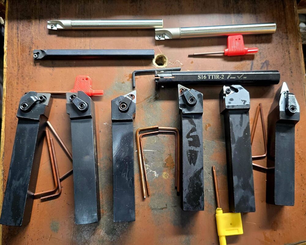 Vmc/Cnc Machine Tool Holders - Color: Black