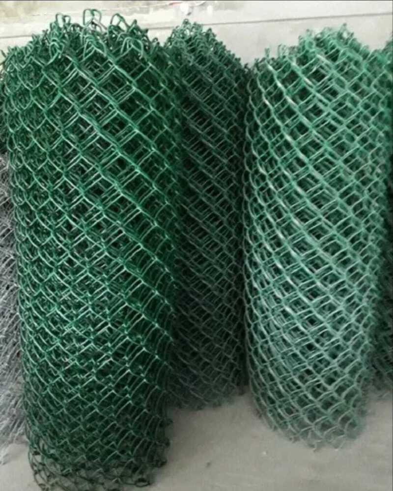 Gi Chain Link Fencing Mesh - Color: As Per Availability