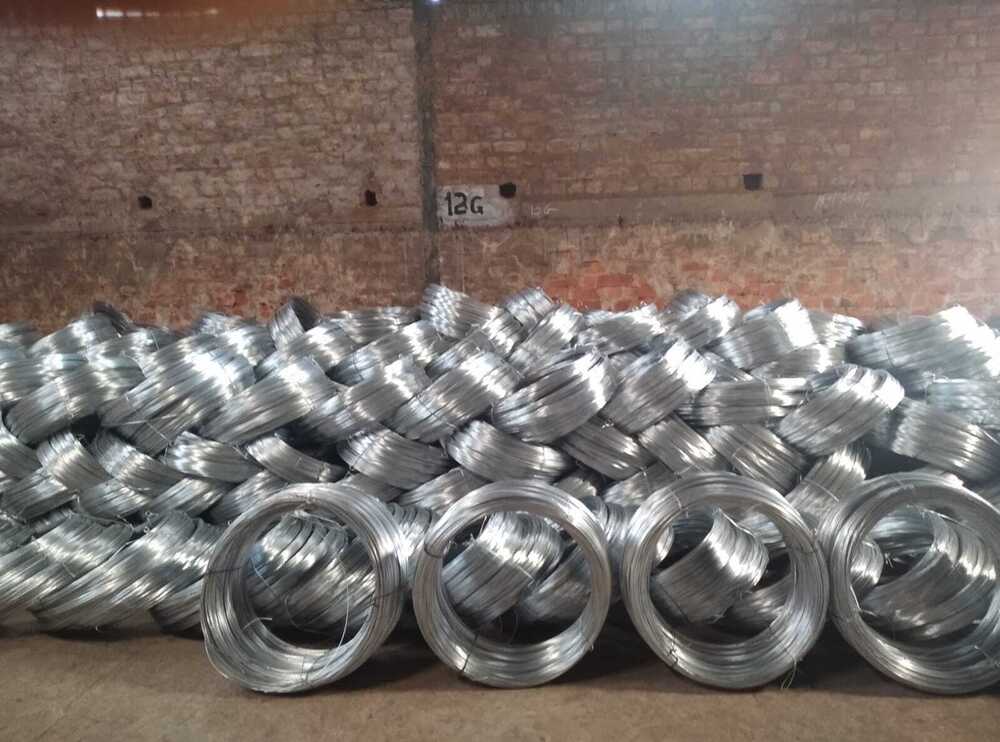 Galvanized Iron Wire - Dimensions: 2 To 4 Millimeter (Mm)
