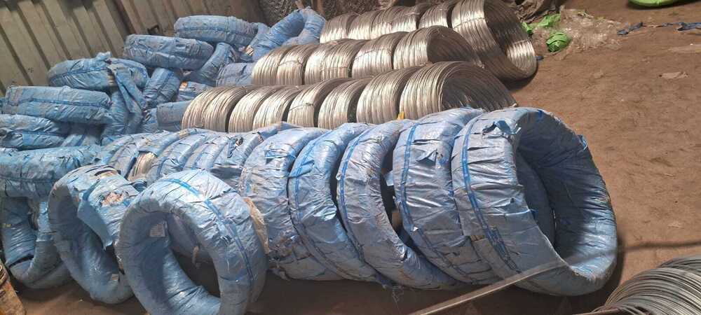 Galvanized Iron Wire - Dimensions: 2 To 4 Millimeter (Mm)