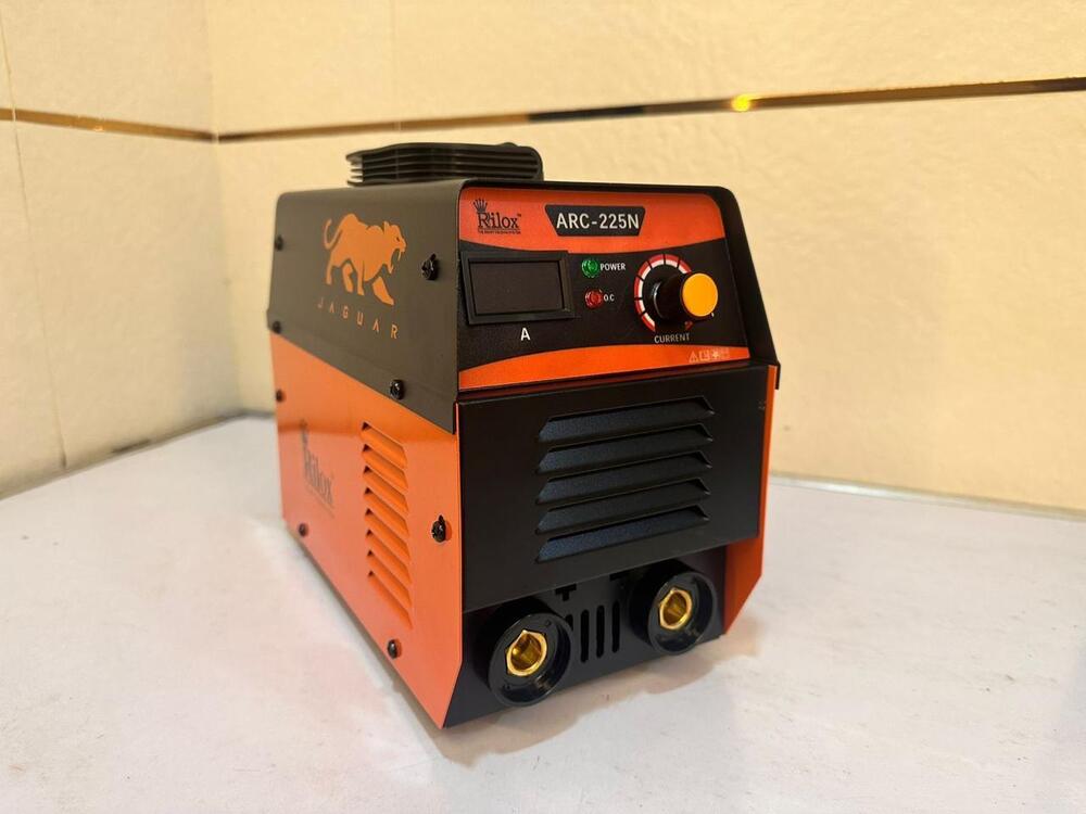 225 N Arc Welding Machine - Efficiency: 85% To 95%