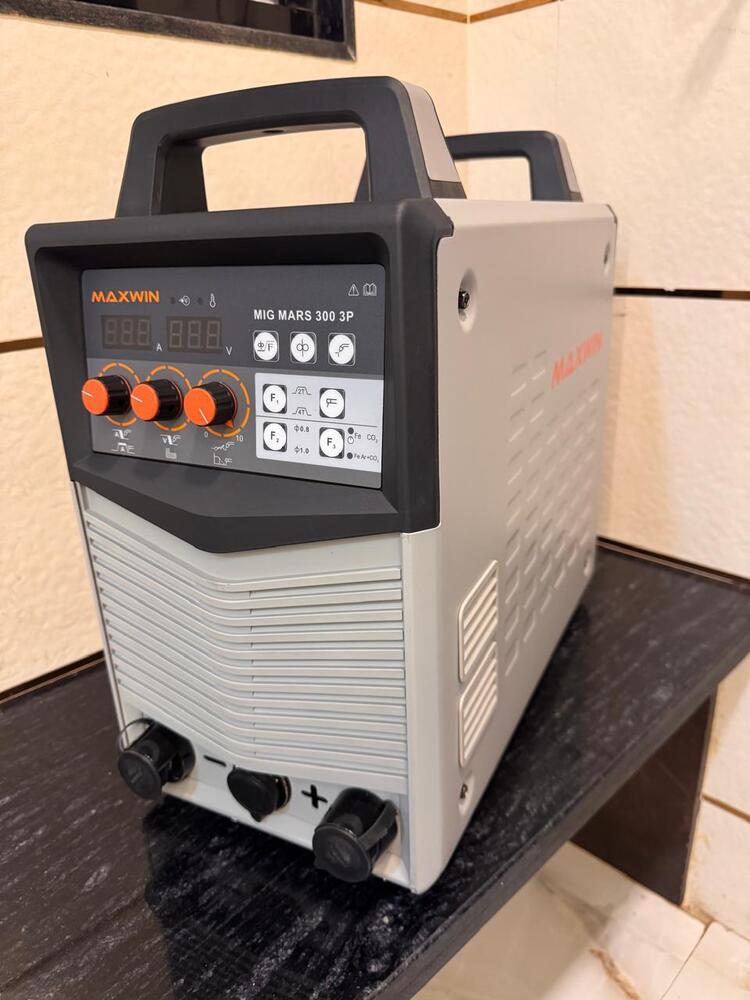 Mig 300 Welding Machine - Efficiency: 85% To 95%