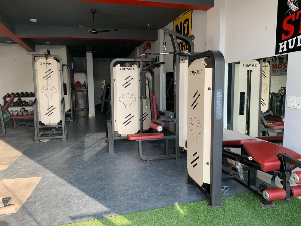 Lat Pull Down Machine