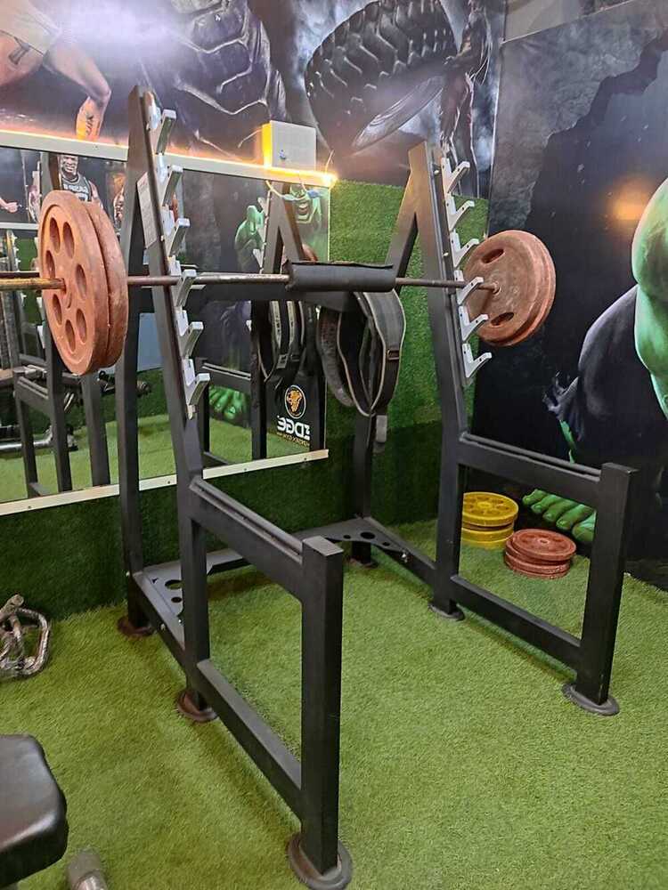 Squat Rack - Grade: Commercial Use
