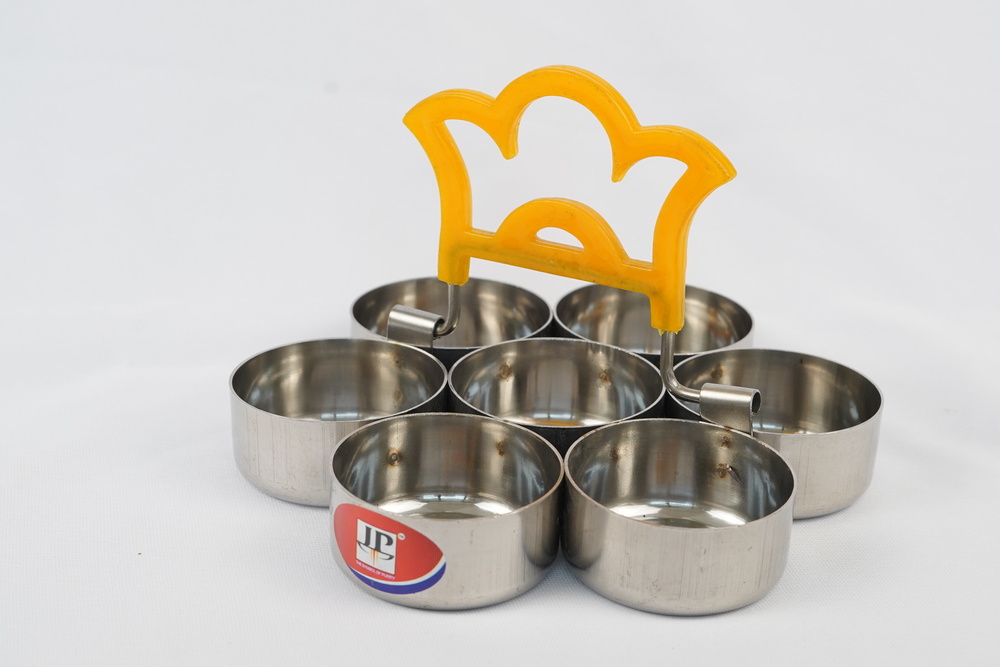Fancy Molding 7 Mukha Holder With Handle - Color: Silver & Yellow