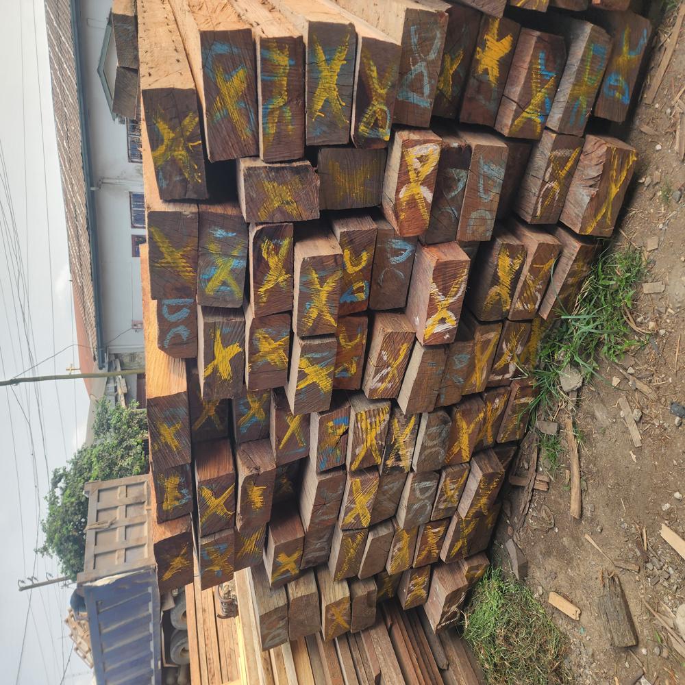 Azobe Saw Timber - Feature: Scratch Resistant