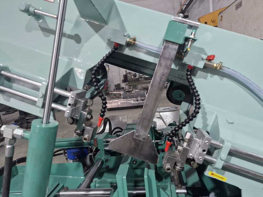 Fully Automatic Band Saw Machine - Mild Steel, Electric Drive 220-240 Volt, 6-month Warranty | Industrial Automated Cutting Functions