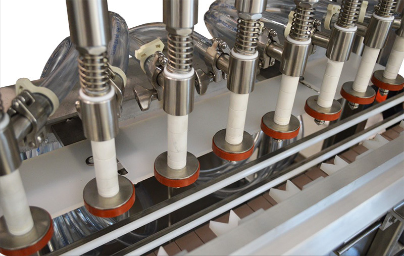 8 Head Gravity Filler - Grade: Industrial