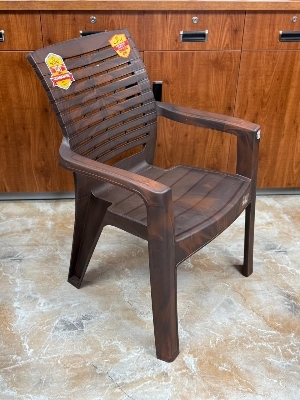 Plastic Royal big-boss chair